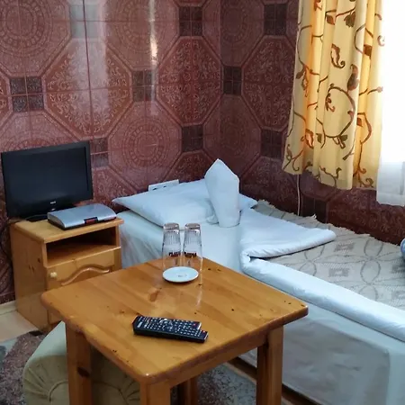 Hotel Shans 2 2*