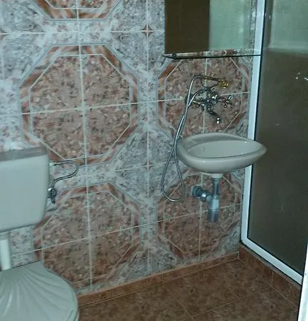 Hotel Shans 2